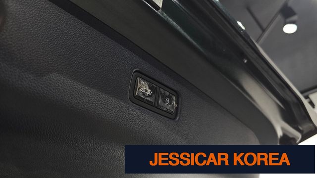 2023 Genesis GV70 - Thumbnail 7