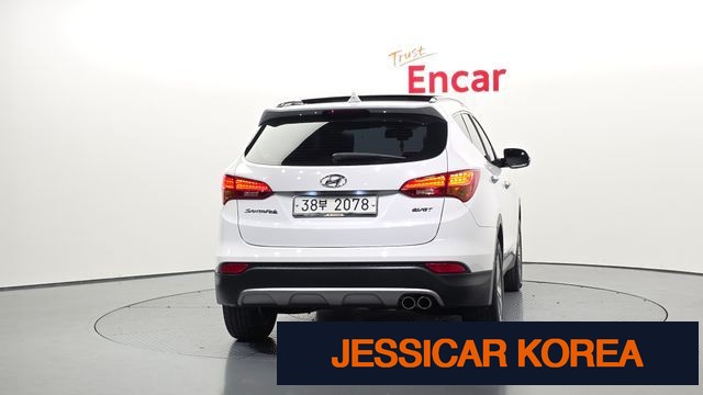 2015 Hyundai Santa Fe DM - Thumbnail 2