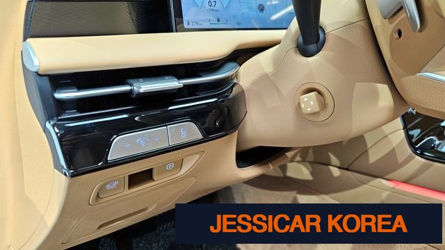 2025 Genesis G80 (RG3) - Thumbnail 6