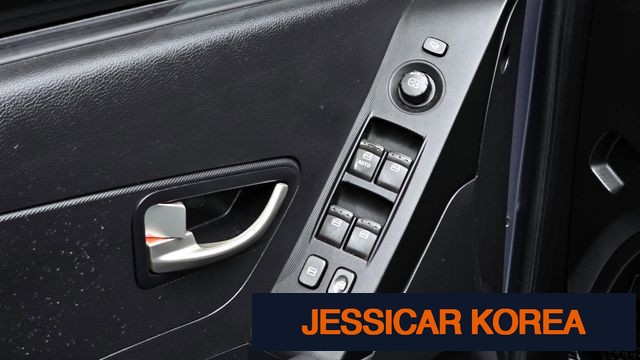 2012 KG Mobility Korando C - Thumbnail 8