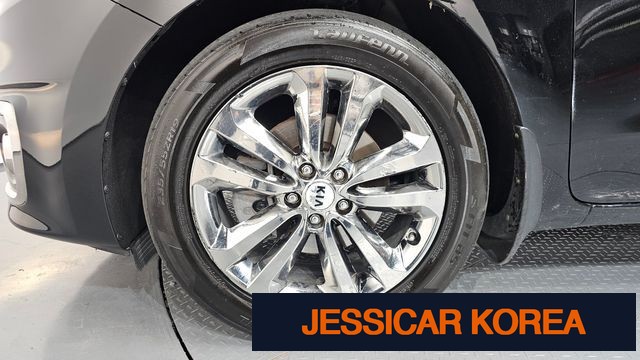 2018 Kia All New Carnival - Thumbnail 3