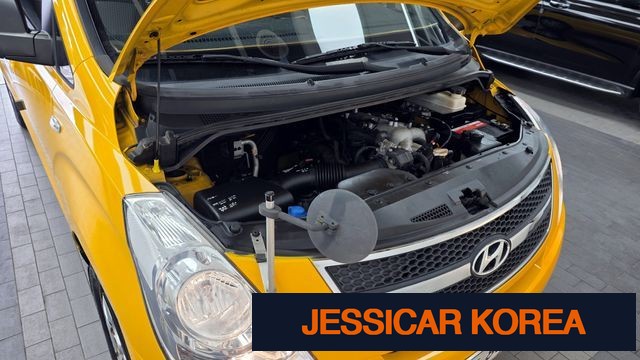 2011 Hyundai Grand Starex - Thumbnail 2