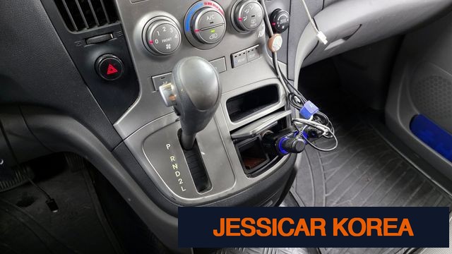 2011 Hyundai Grand Starex - Thumbnail 9