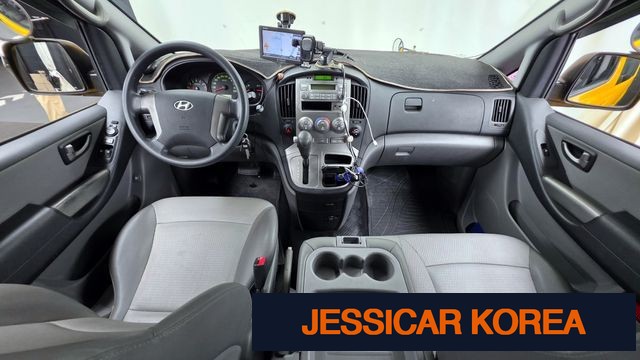 2011 Hyundai Grand Starex - Thumbnail 11