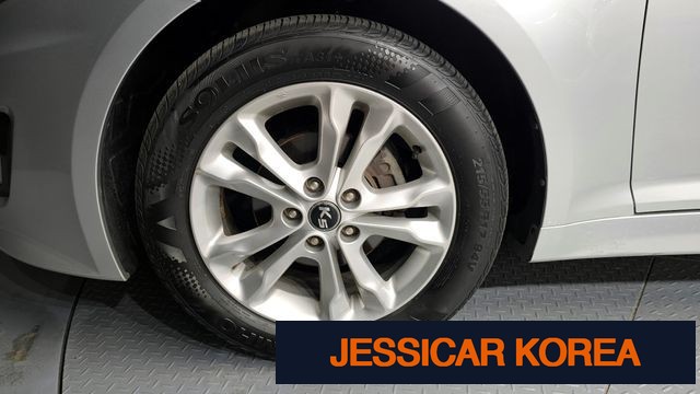 2012 Kia K5 - Thumbnail 4