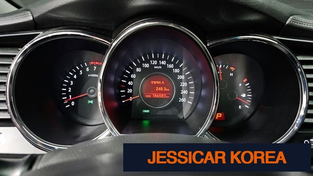 2012 Kia K5 - Thumbnail 13