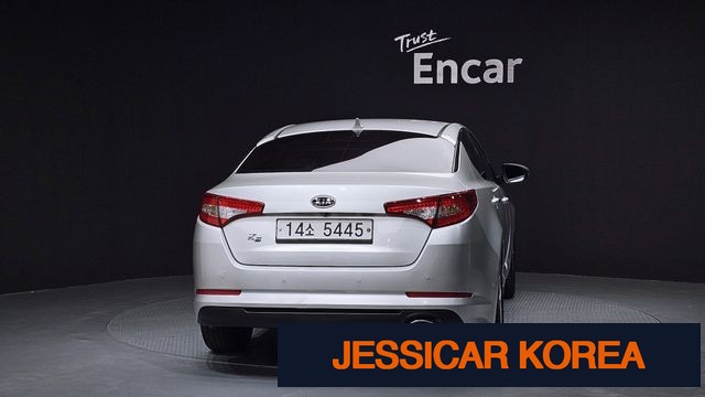 2012 Kia K5 - Thumbnail 17