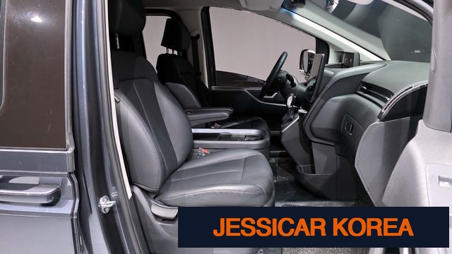 2023 Hyundai Staria - Thumbnail 14