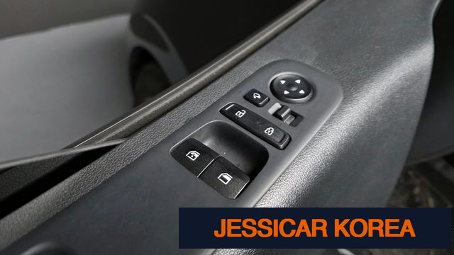 2023 Hyundai Staria - Thumbnail 15