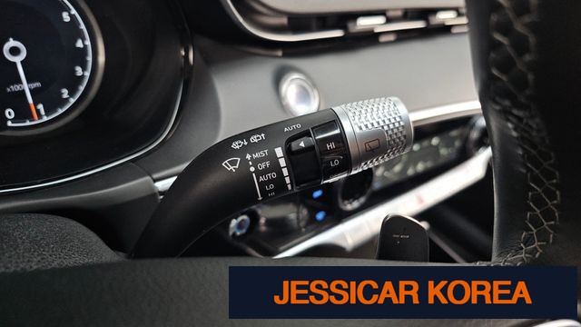 2021 Genesis GV70 - Thumbnail 18