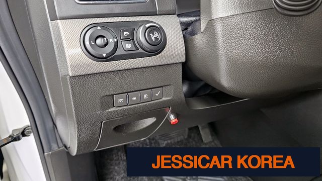 2017 Chevrolet Captiva - Thumbnail 2