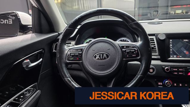 2017 Kia Niro - Thumbnail 19