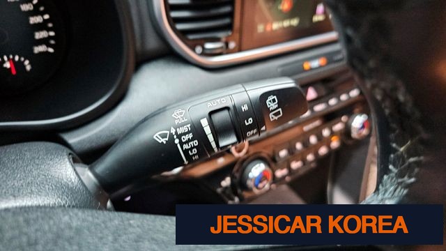 2020 Kia Sportage the bold - Thumbnail 8