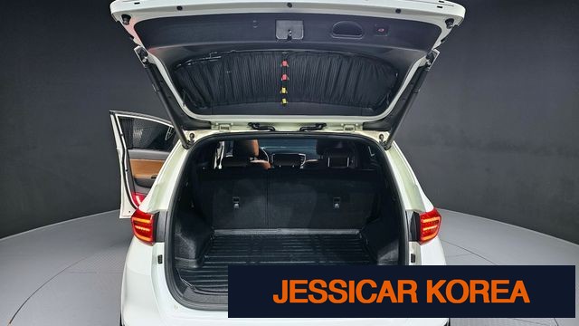 2020 Kia Sportage the bold - Thumbnail 12