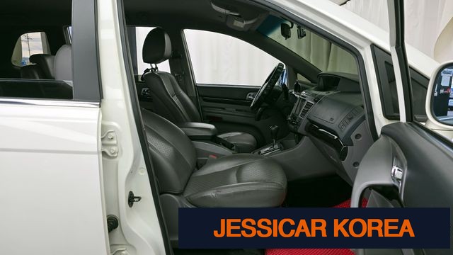 2016 KG Mobility Korando Turismo - Thumbnail 9