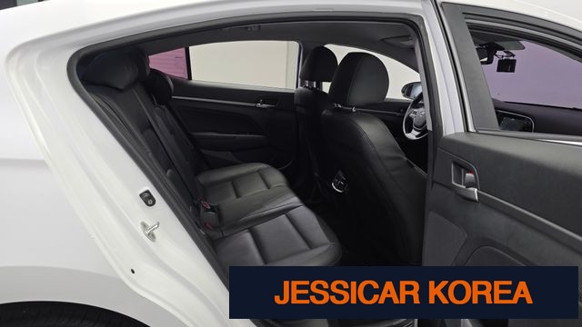 2017 Hyundai Avante AD - Thumbnail 3