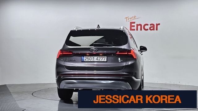 2021 Hyundai The New Santa Fe - Thumbnail 2
