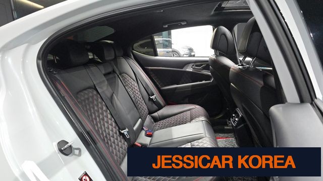 2020 Genesis G70 - Thumbnail 14