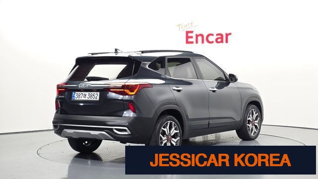 2022 Kia Seltos - Thumbnail 14