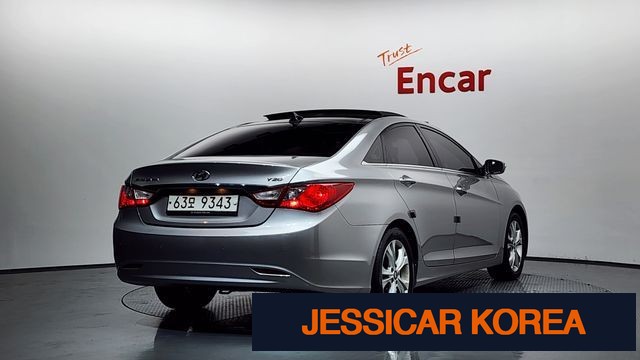 2011 Hyundai YF Sonata - Thumbnail 8