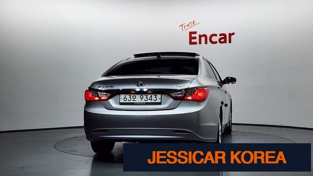 2011 Hyundai YF Sonata - Thumbnail 9