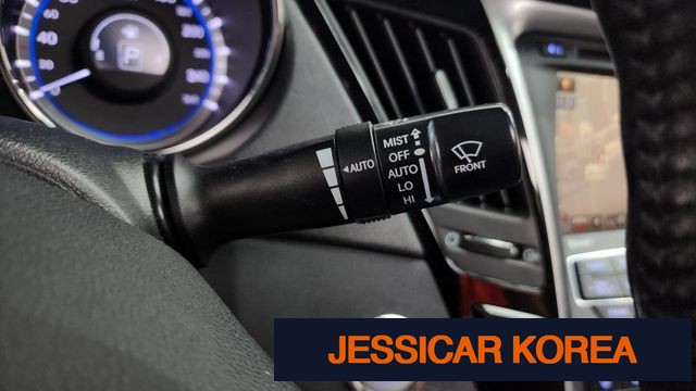 2011 Hyundai YF Sonata - Thumbnail 12