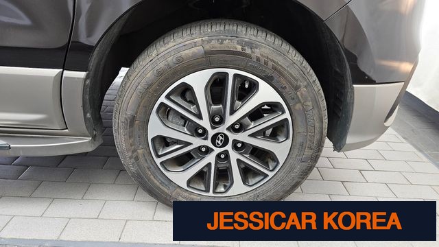 2019 Hyundai The New Grand Starex - Thumbnail 2