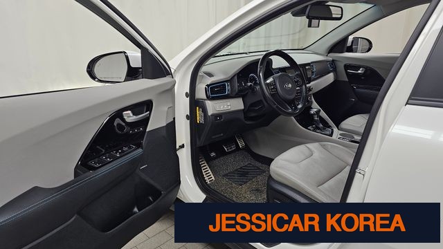 2018 Kia Niro - Thumbnail 18