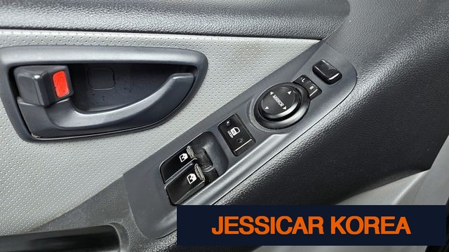2016 Hyundai Grand Starex - Thumbnail 2