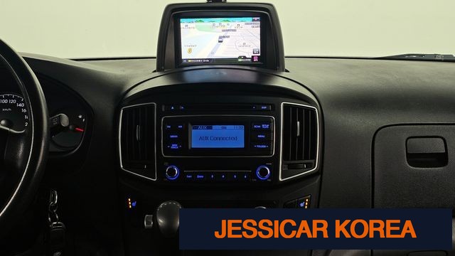 2016 Hyundai Grand Starex - Thumbnail 10