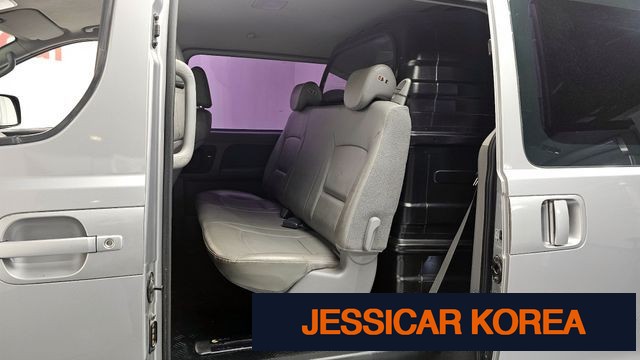 2016 Hyundai Grand Starex - Thumbnail 11