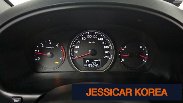 2016 Hyundai Grand Starex - Thumbnail 13