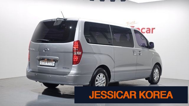 2016 Hyundai Grand Starex - Thumbnail 17