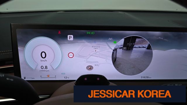 2025 Genesis GV70 - Thumbnail 3