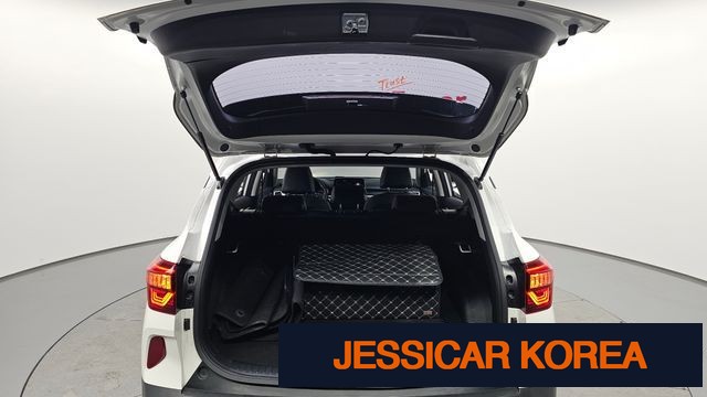 2023 Kia Seltos - Thumbnail 2