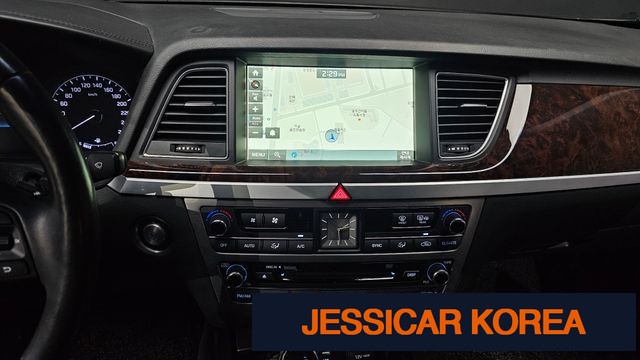 2015 Hyundai Genesis DH - Thumbnail 13