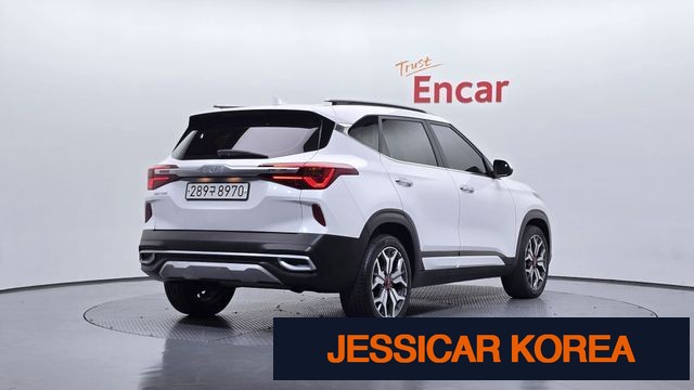2023 Kia Seltos - Thumbnail 16