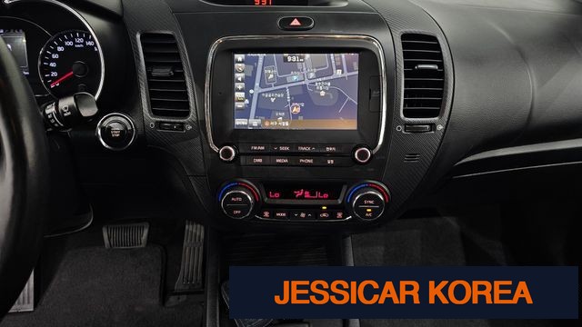 2016 Kia The New K3 - Thumbnail 8