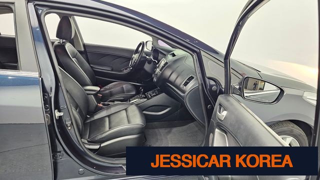 2016 Kia The New K3 - Thumbnail 9