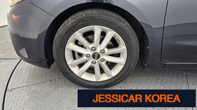 2016 Kia The New K3 - Thumbnail 11