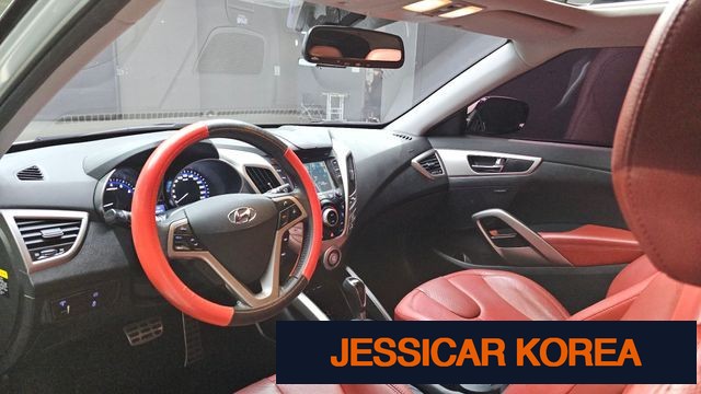 2012 Hyundai Veloster - Thumbnail 2