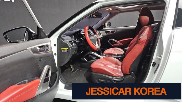 2012 Hyundai Veloster - Thumbnail 9
