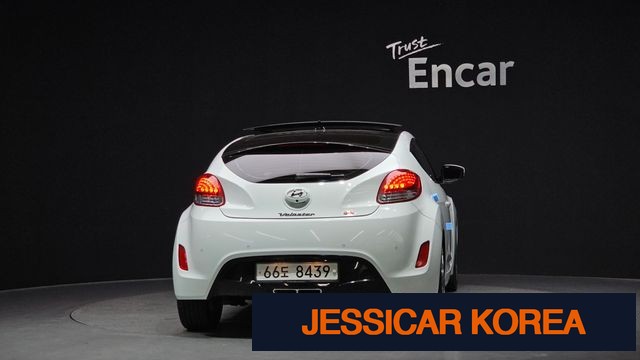 2012 Hyundai Veloster - Thumbnail 15