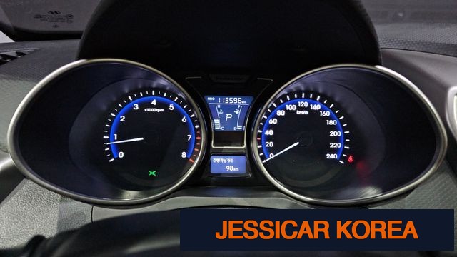 2012 Hyundai Veloster - Thumbnail 19