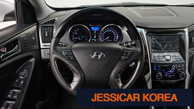 2012 Hyundai sonata hybrid - Thumbnail 3