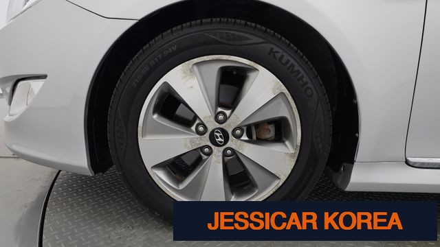 2012 Hyundai sonata hybrid - Thumbnail 4