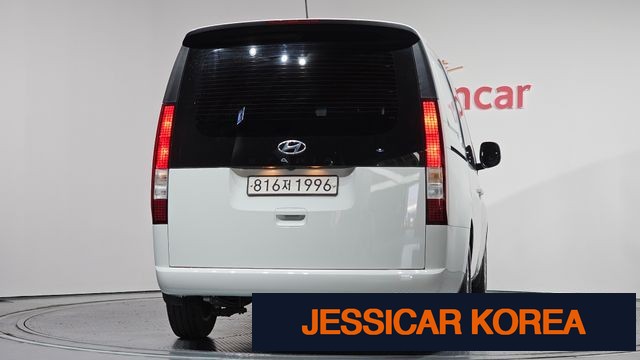2022 Hyundai Staria - Thumbnail 5