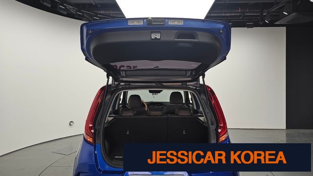 2019 Kia soul booster - Thumbnail 18