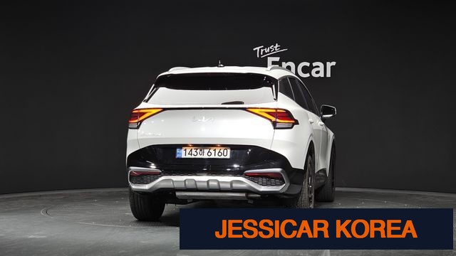 2023 Kia Sportage 5th Gen - Thumbnail 2