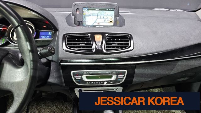 2016 Renault Korea SM3 Neo - Thumbnail 4